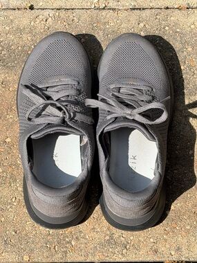 Kizik Lima Hands Free Slip On Shoes Graphite Gray Mens 7.5 Womens 9 Unisex Knit